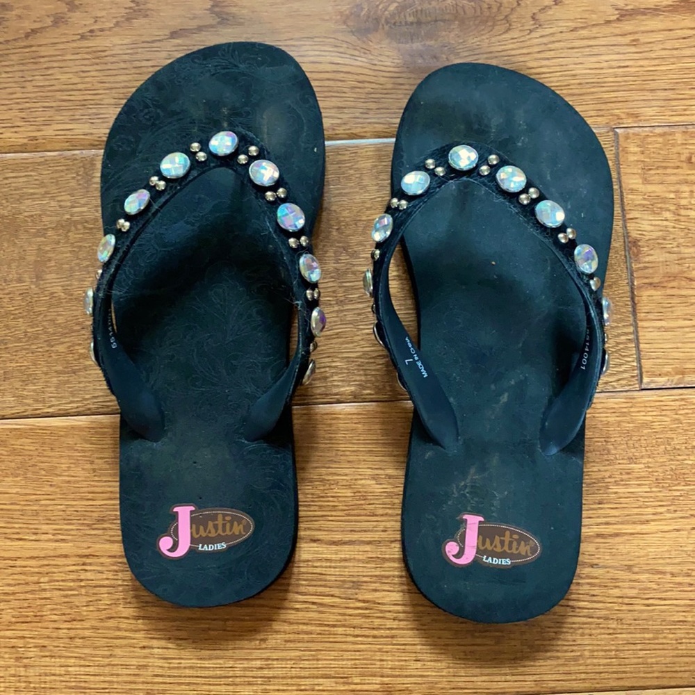 Size 7 Justin boots flip flops